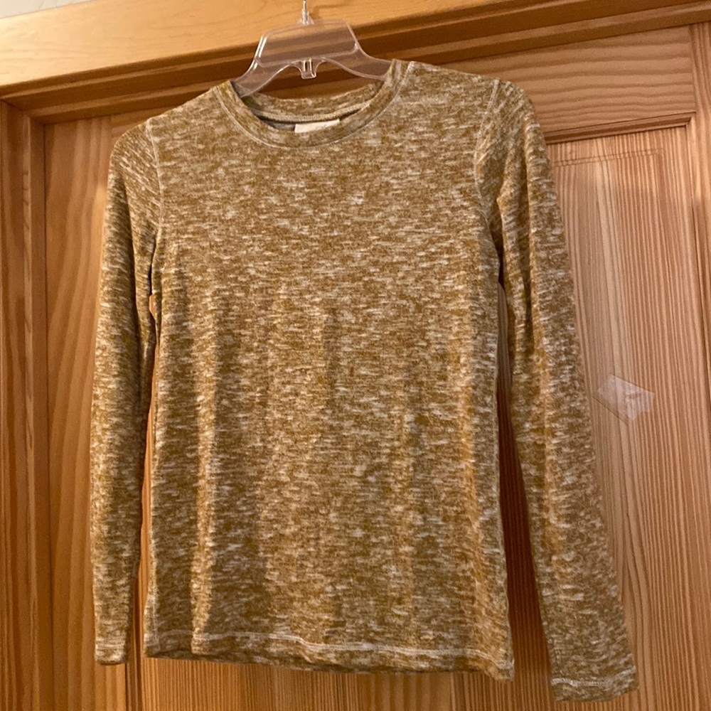 Soft long sleeve casual shirt, size s, never worn